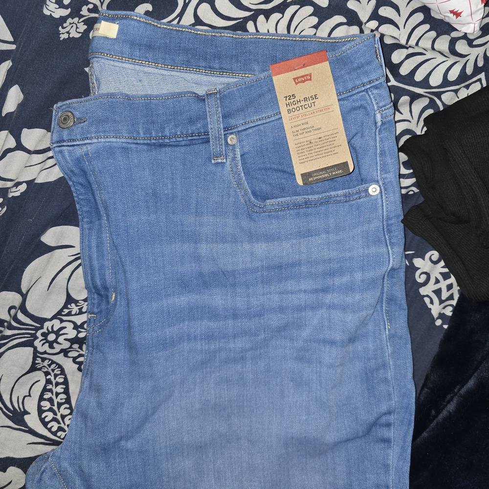 Levi's Women's Bootcut Jeans - Light Blue
